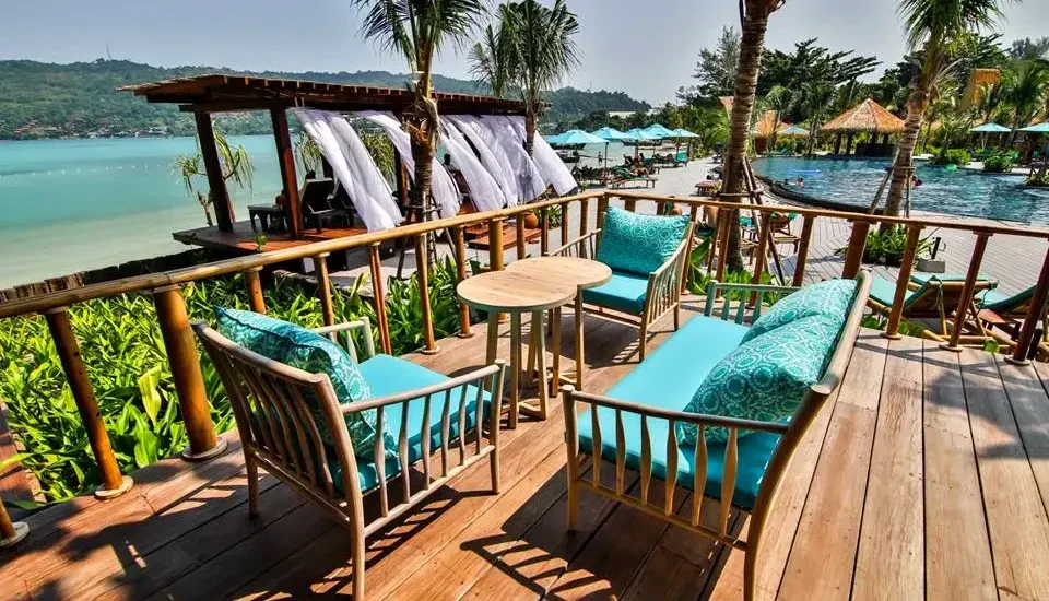 هتل فی فی کوکو بیچ ریزورت